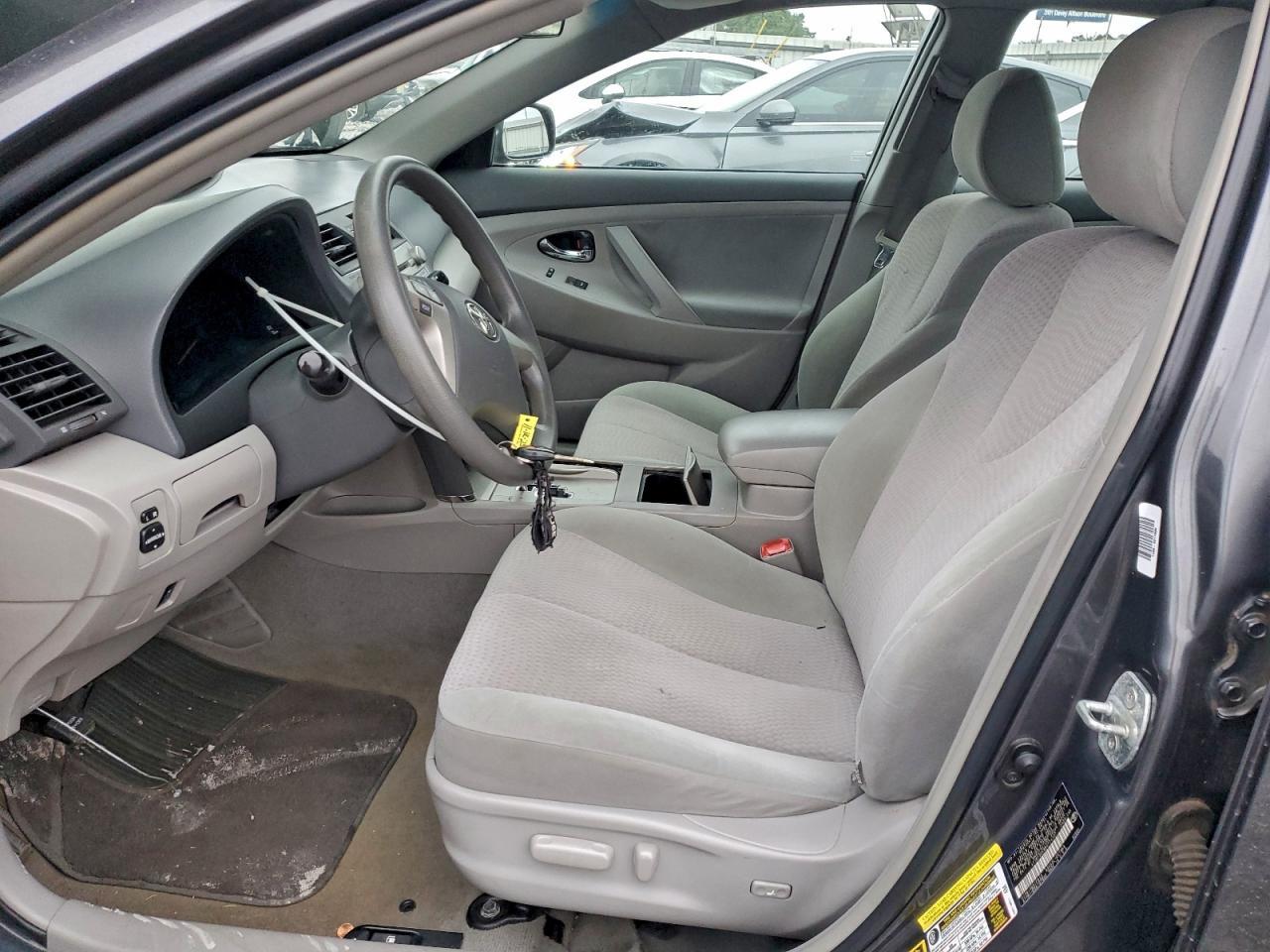 2011 TOYOTA CAMRY