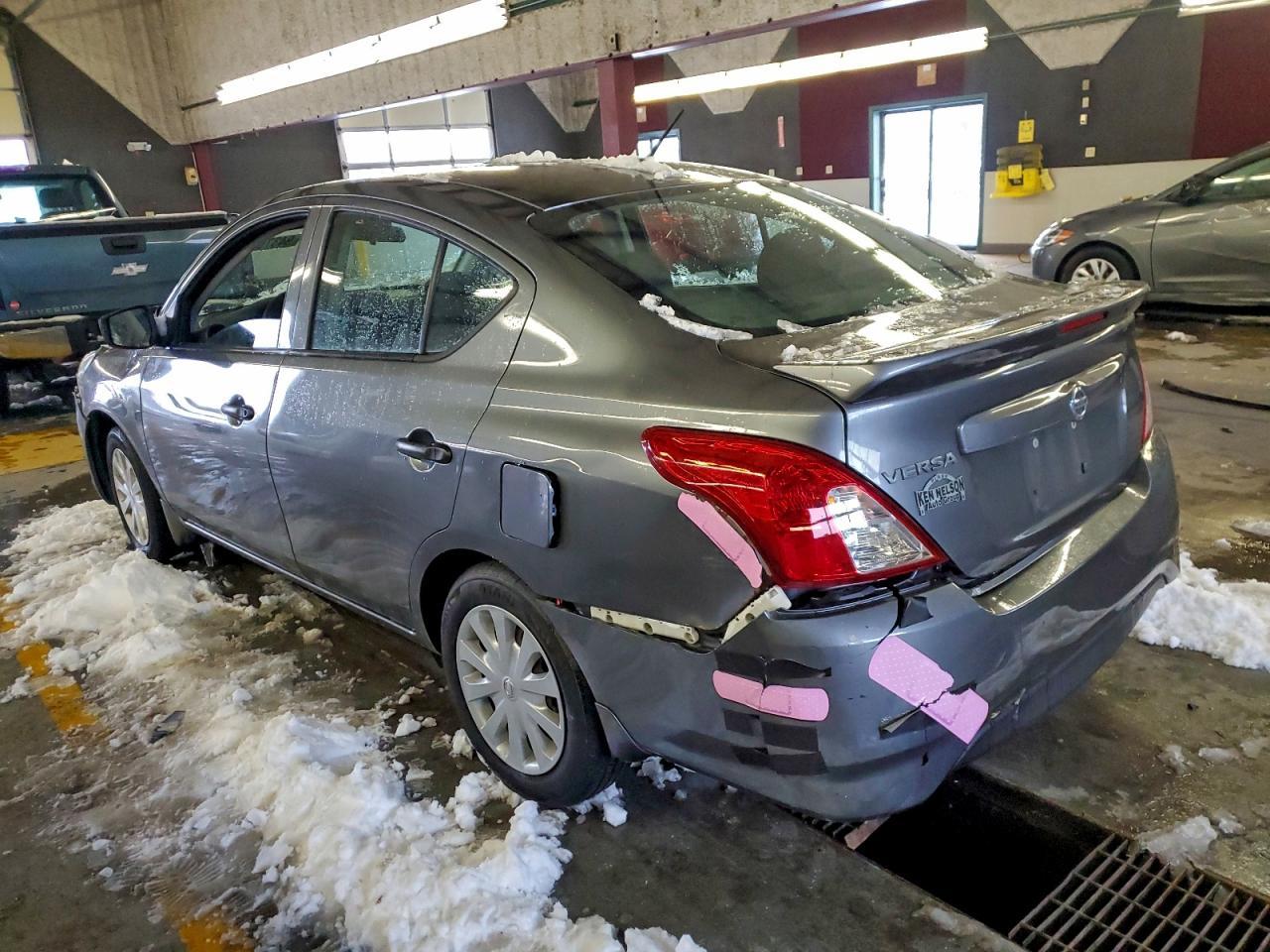 2017 NISSAN VERSA