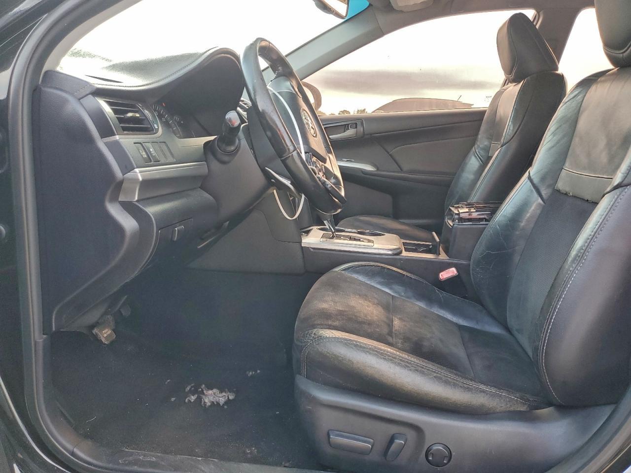 2014 TOYOTA CAMRY