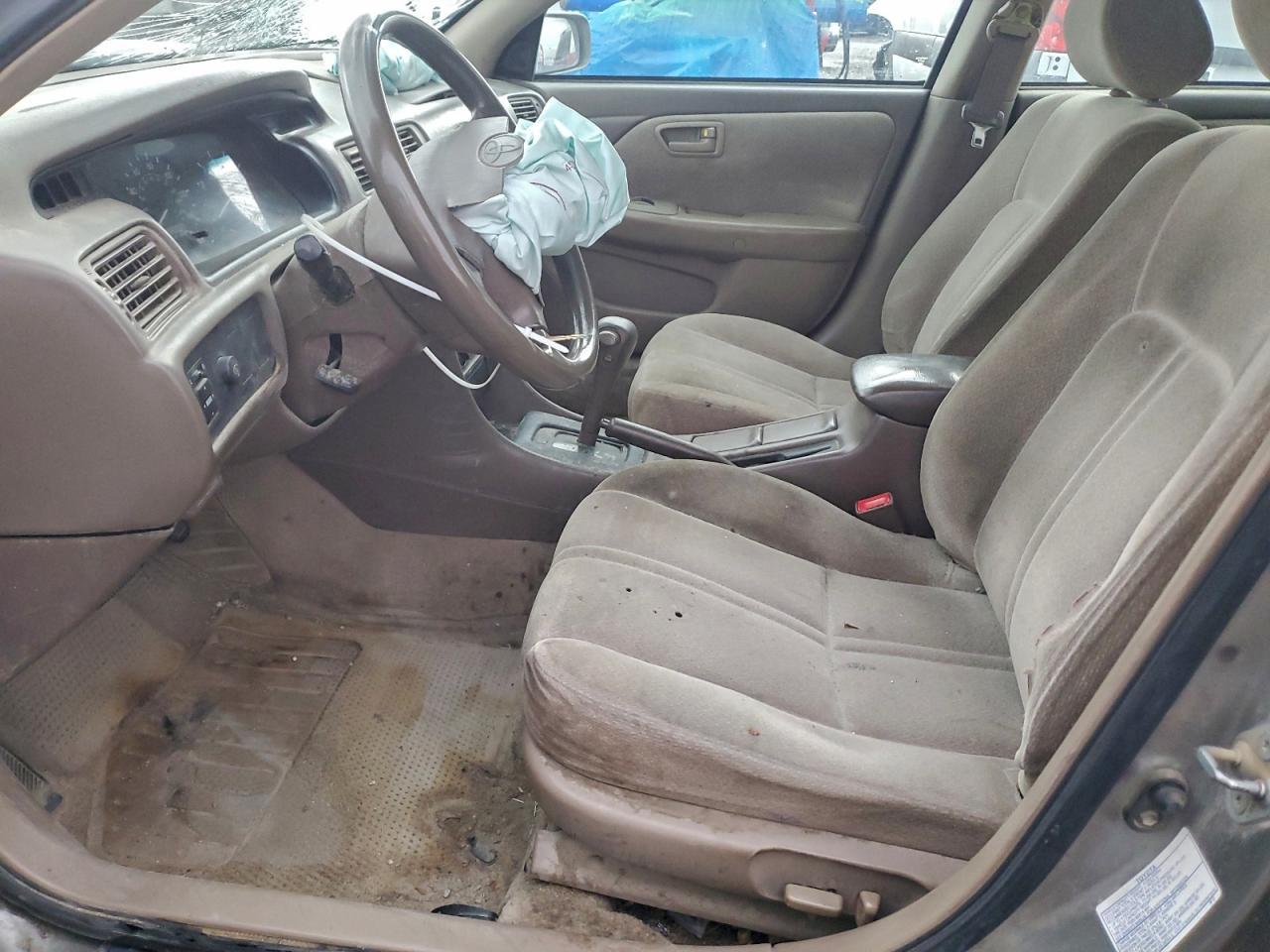 2001 TOYOTA CAMRY