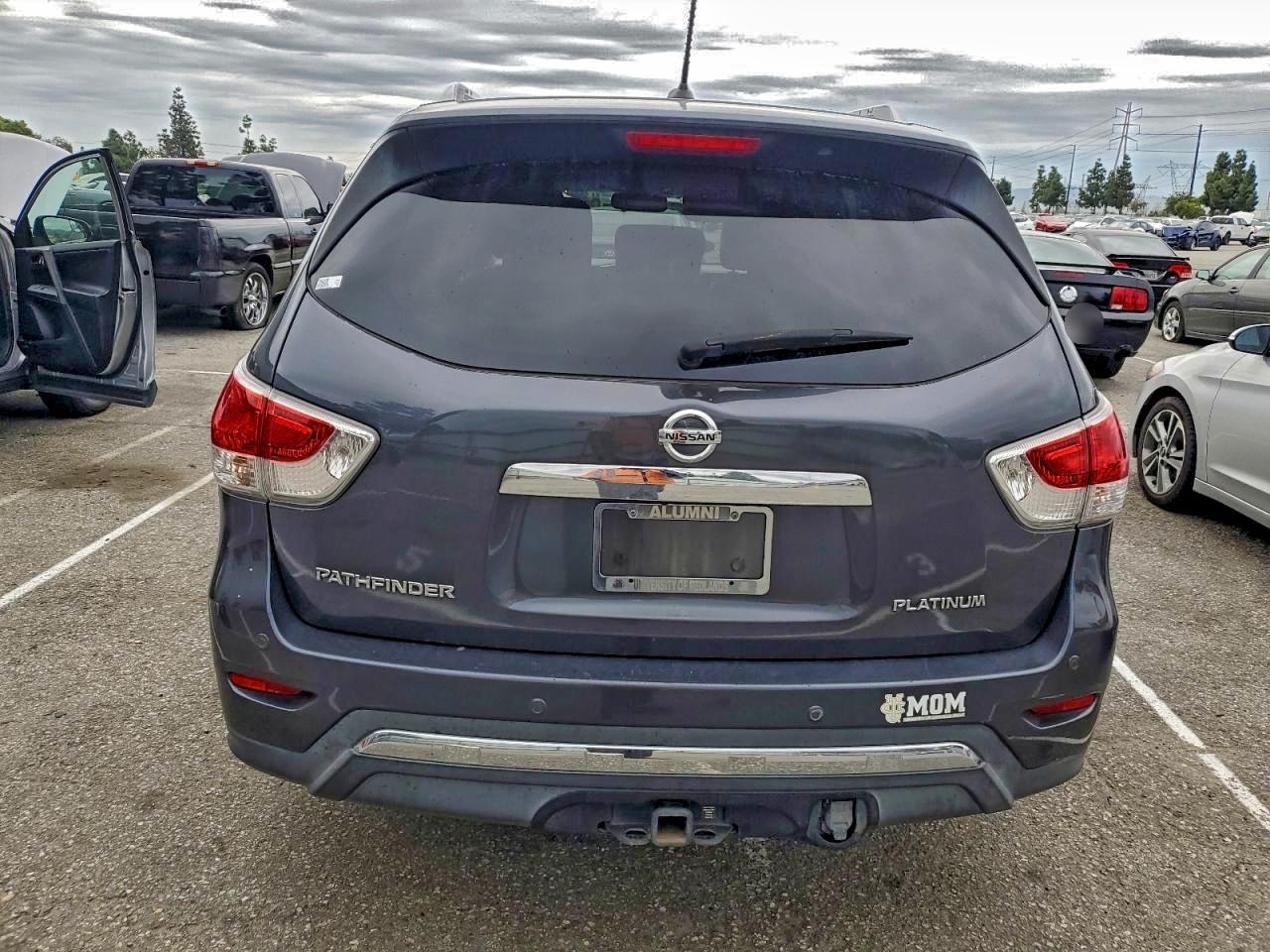 2013 NISSAN PATHFINDER