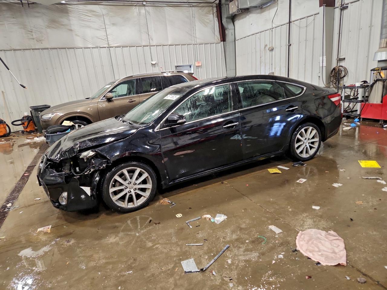 2014 TOYOTA Avalon