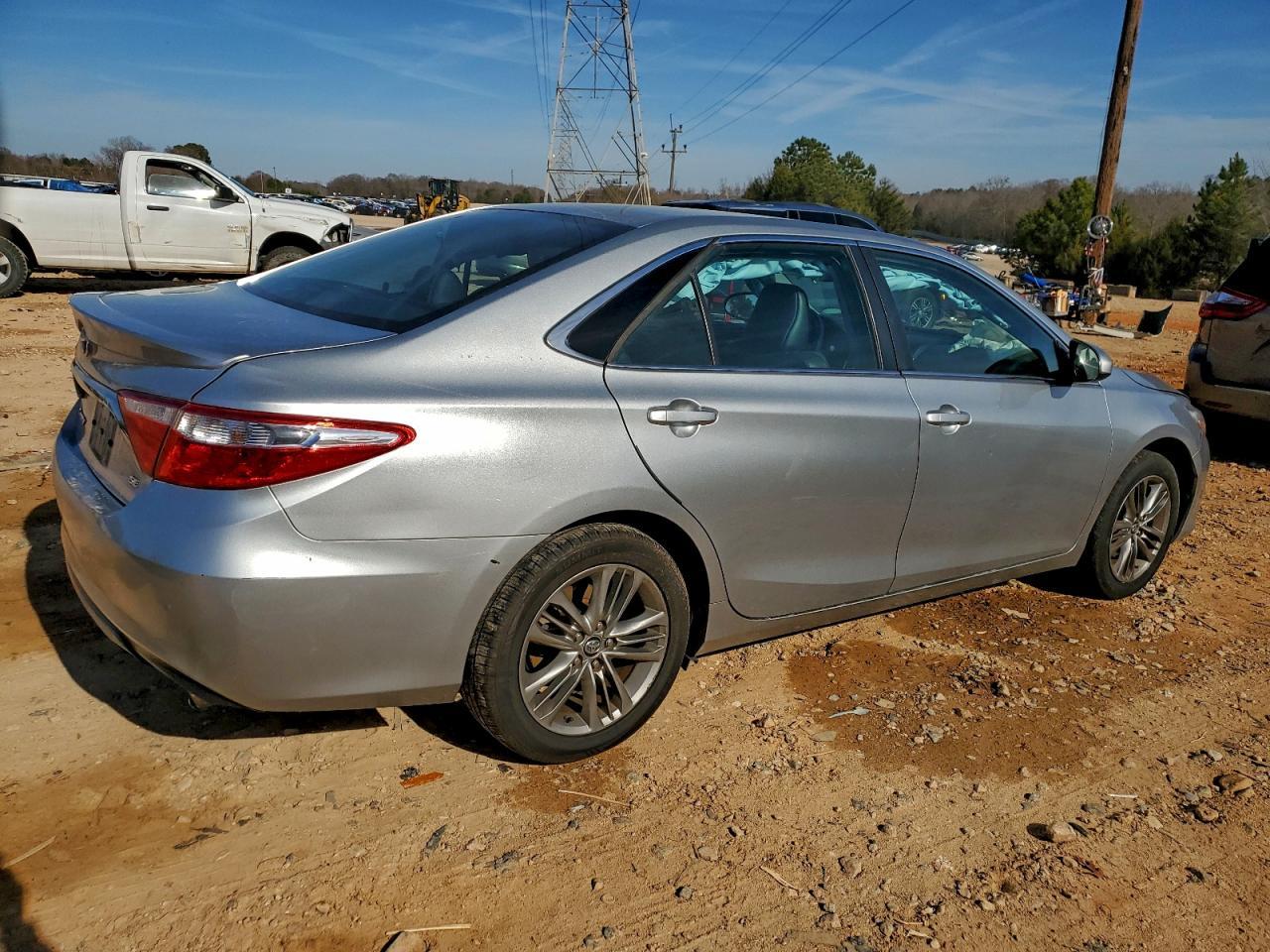 2017 TOYOTA CAMRY