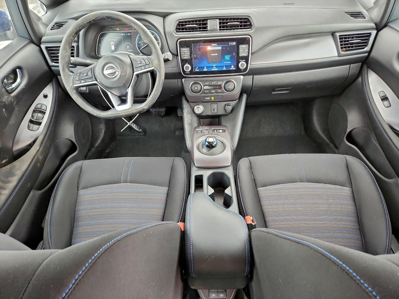 2025 NISSAN LEAF