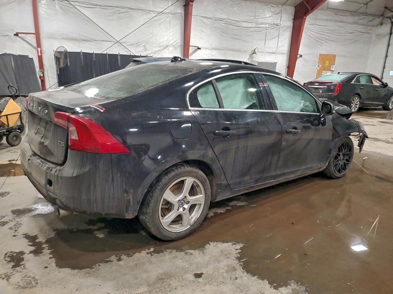 2013 VOLVO S60