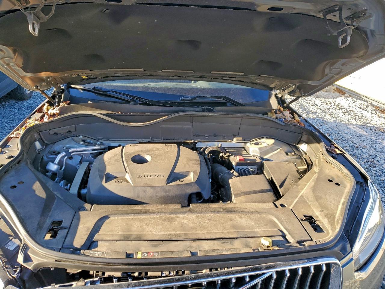 2020 VOLVO XC90