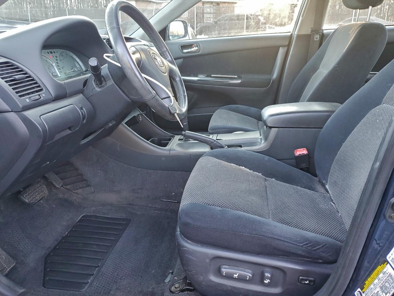 2004 TOYOTA CAMRY