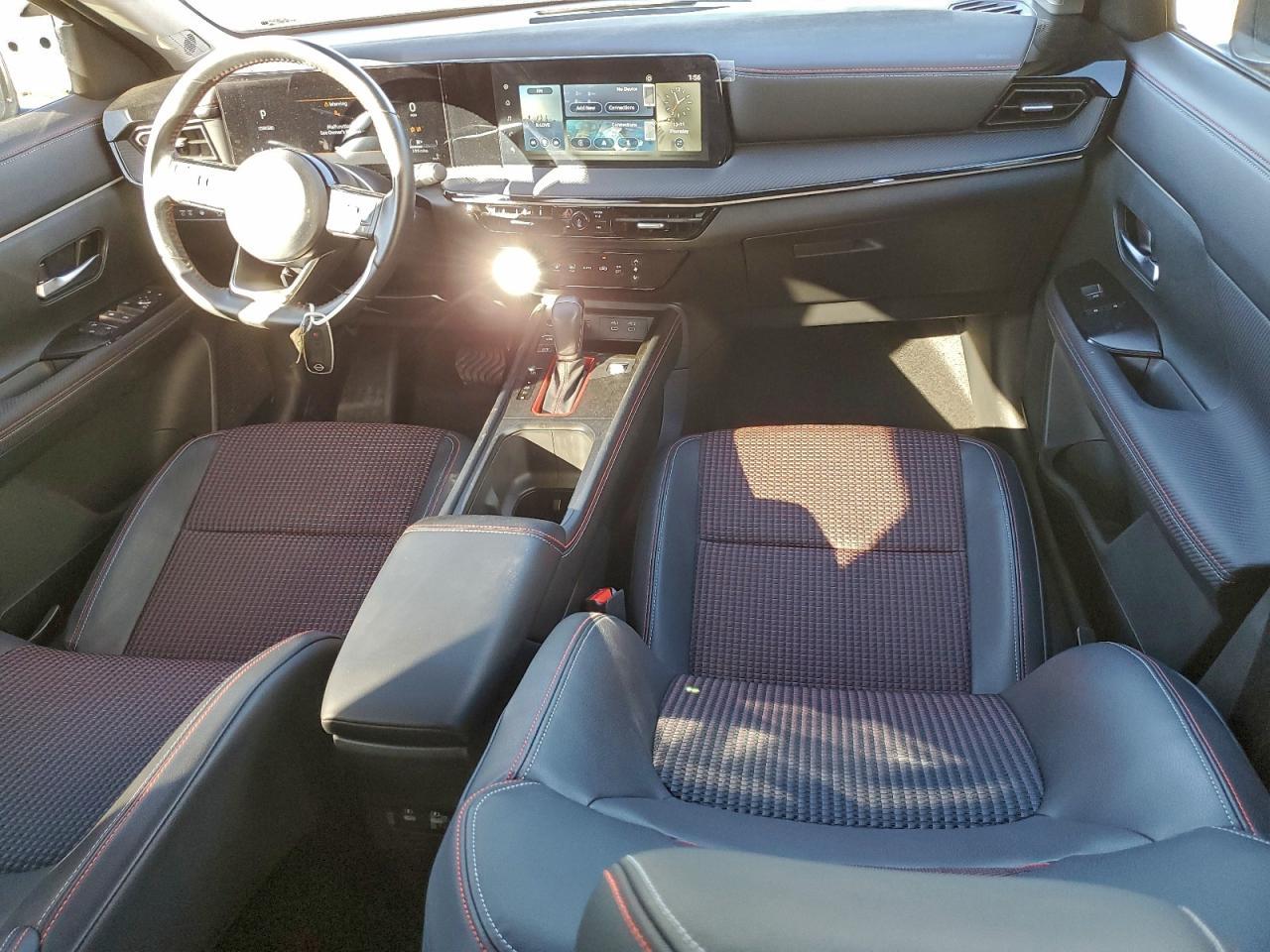 2025 NISSAN KICKS