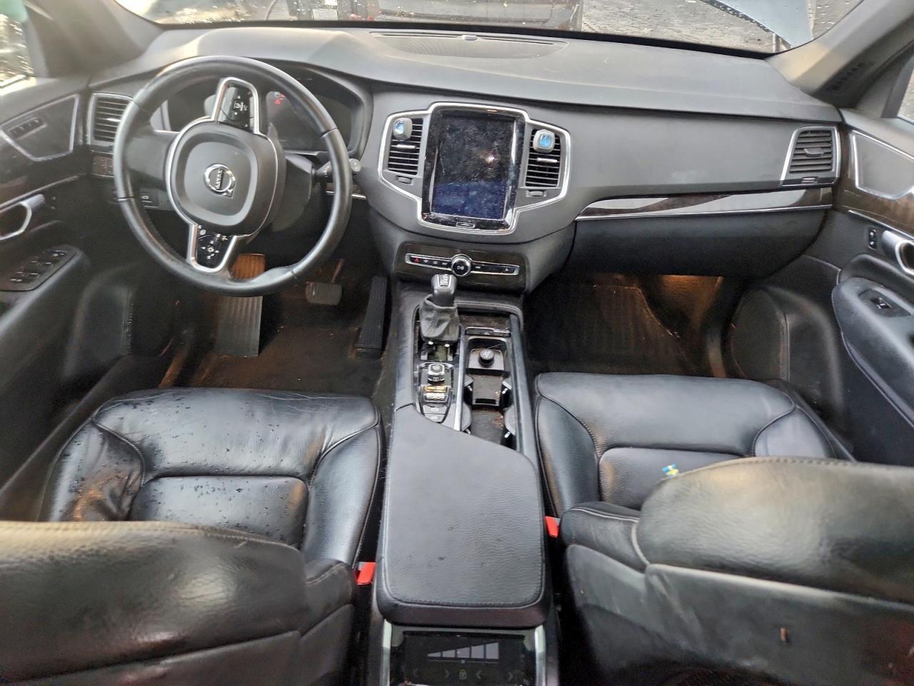 2018 VOLVO XC90