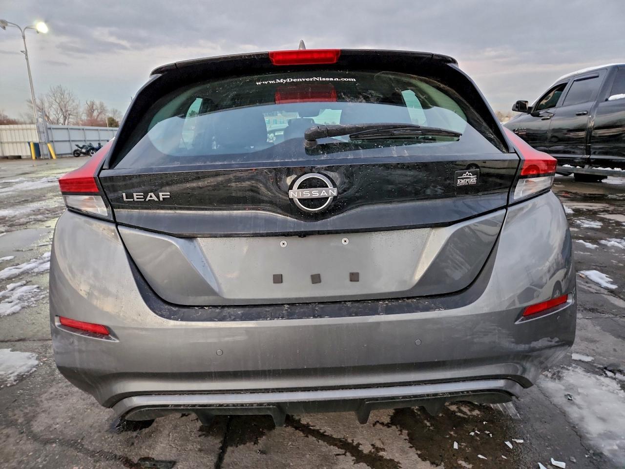 2025 NISSAN LEAF