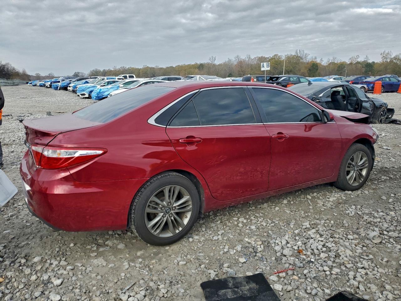 2016 TOYOTA CAMRY