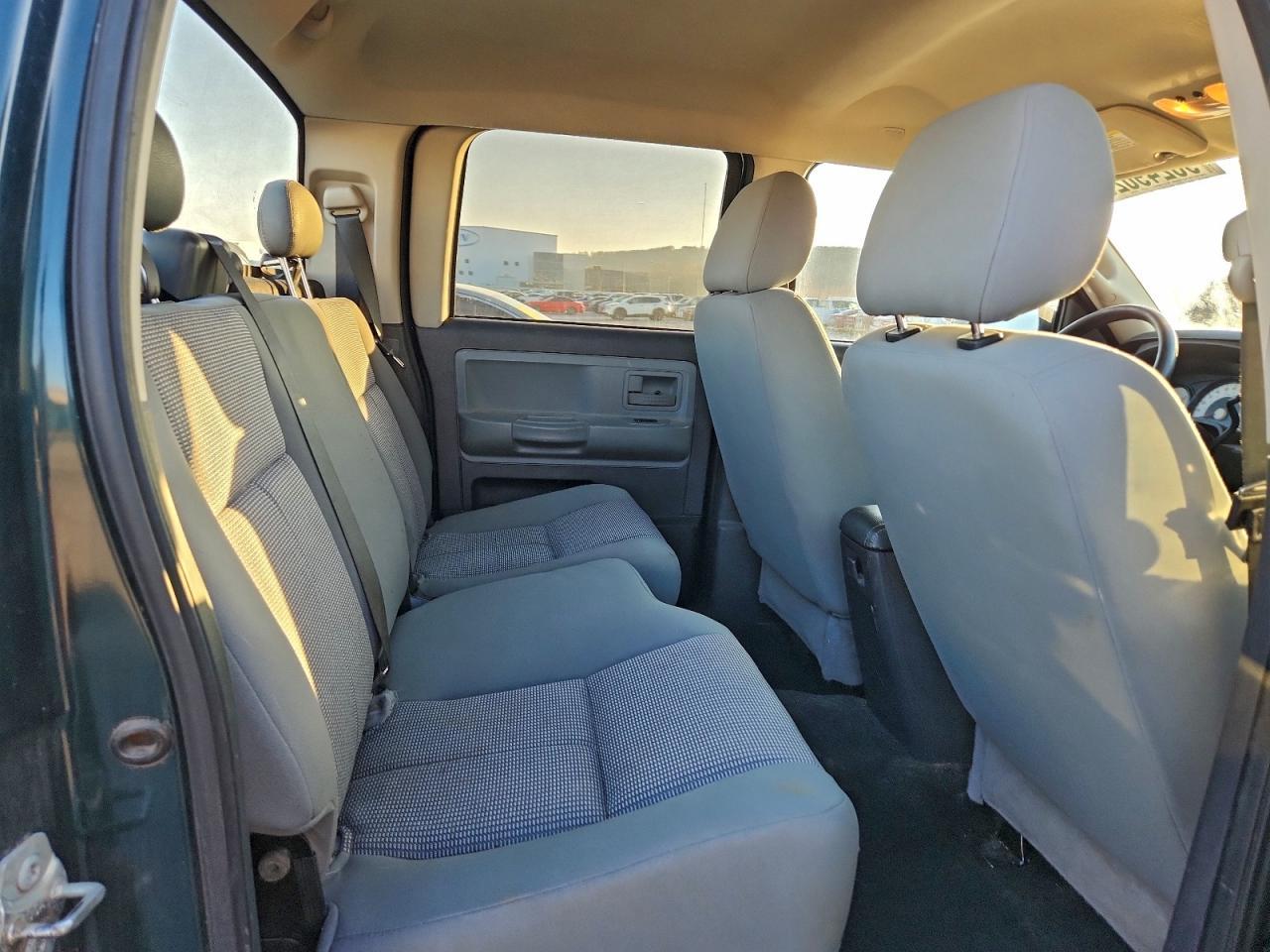 2011 DODGE Dakota