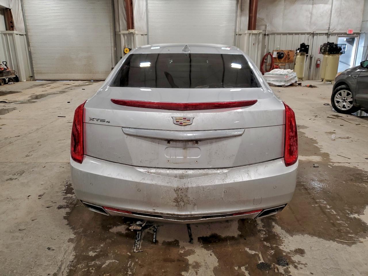 2016 CADILLAC XTS