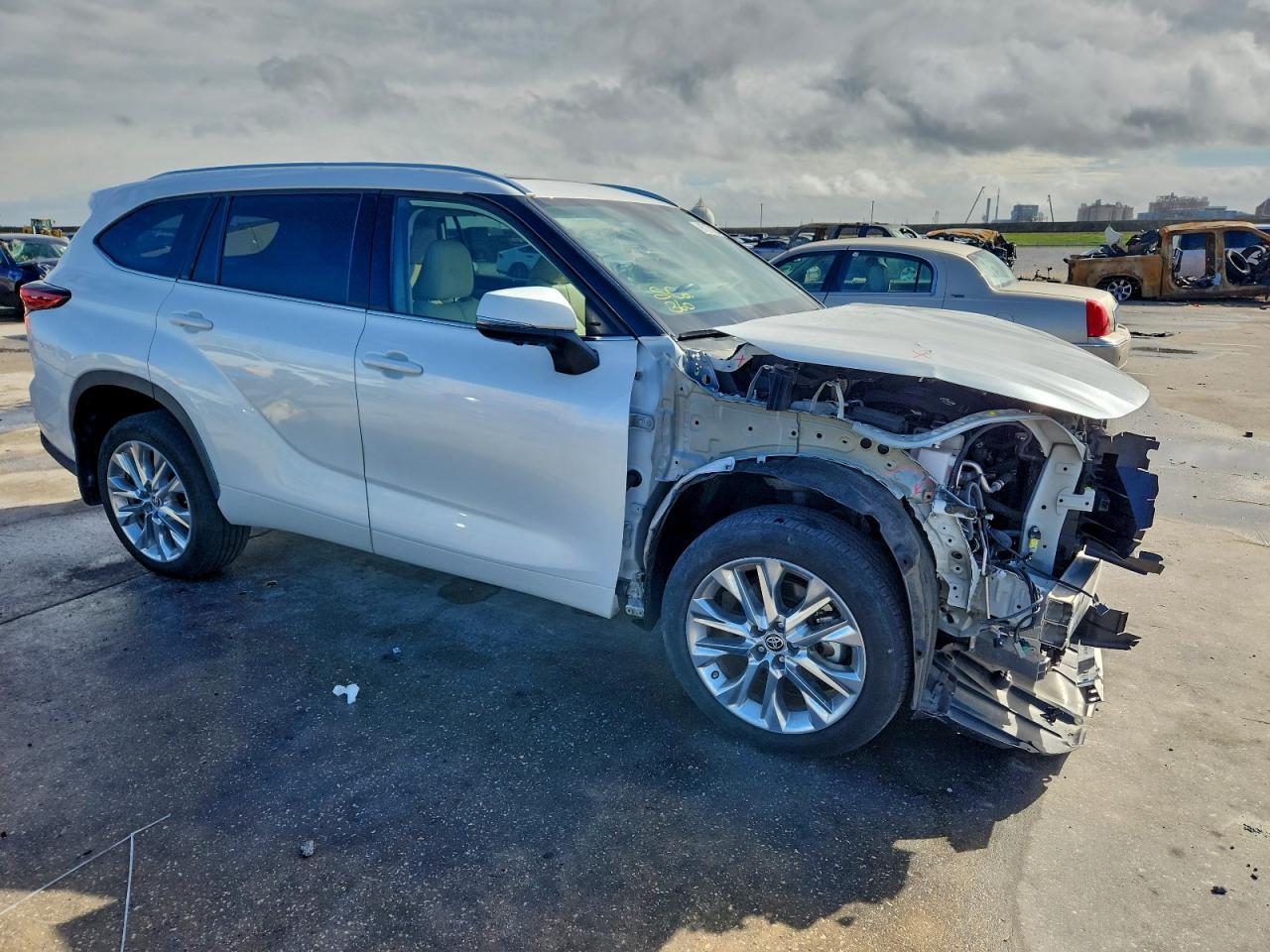 2023 TOYOTA HIGHLANDER