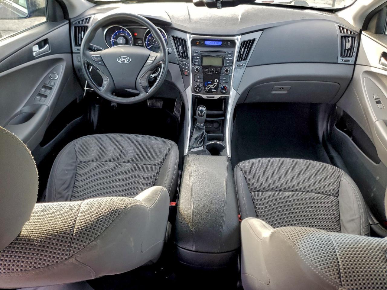 2012 HYUNDAI SONATA