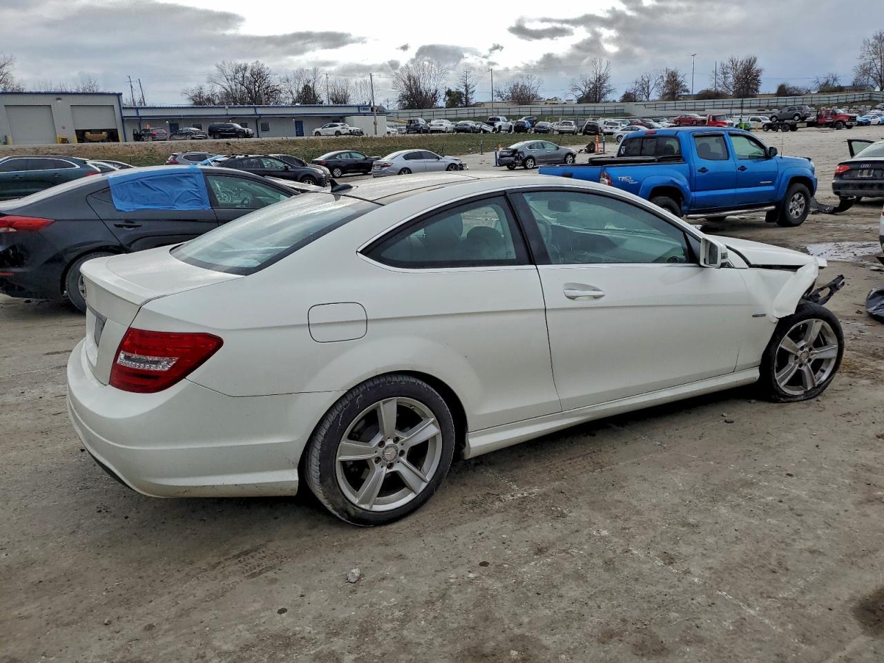 2012 MERCEDES-BENZ C-CLASS