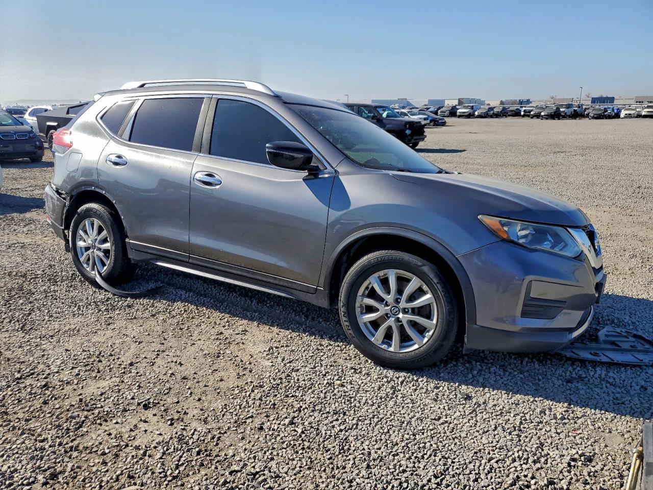 2017 NISSAN ROGUE
