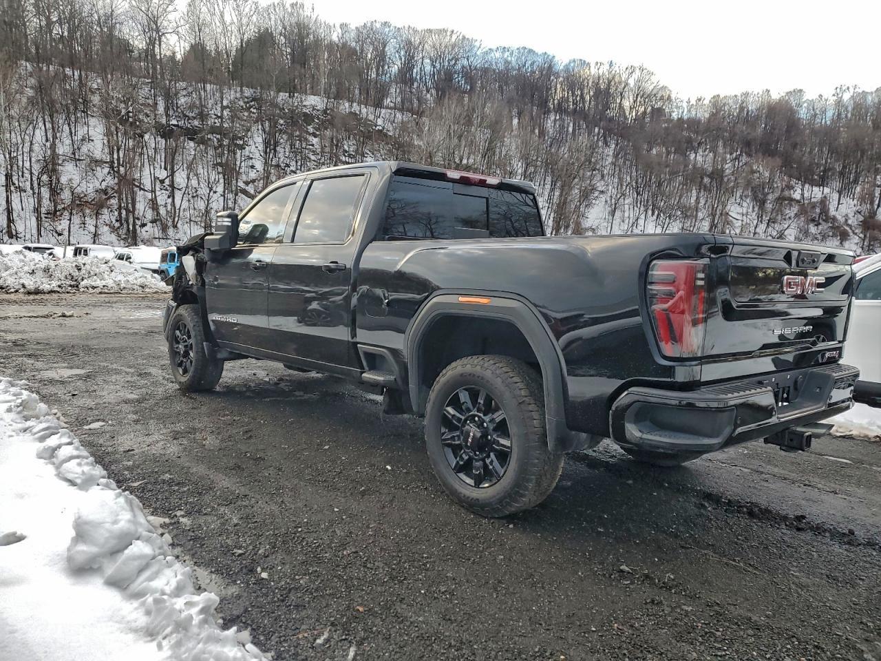 2025 GMC Sierra