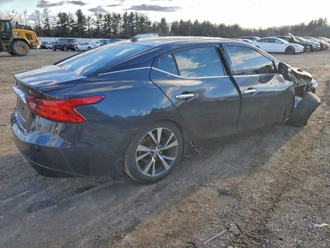 2017 NISSAN Maxima