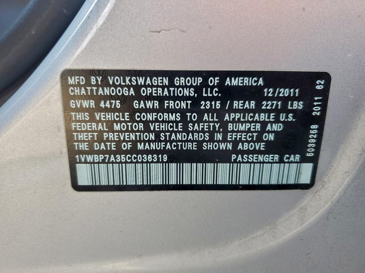 2012 VOLKSWAGEN Passat