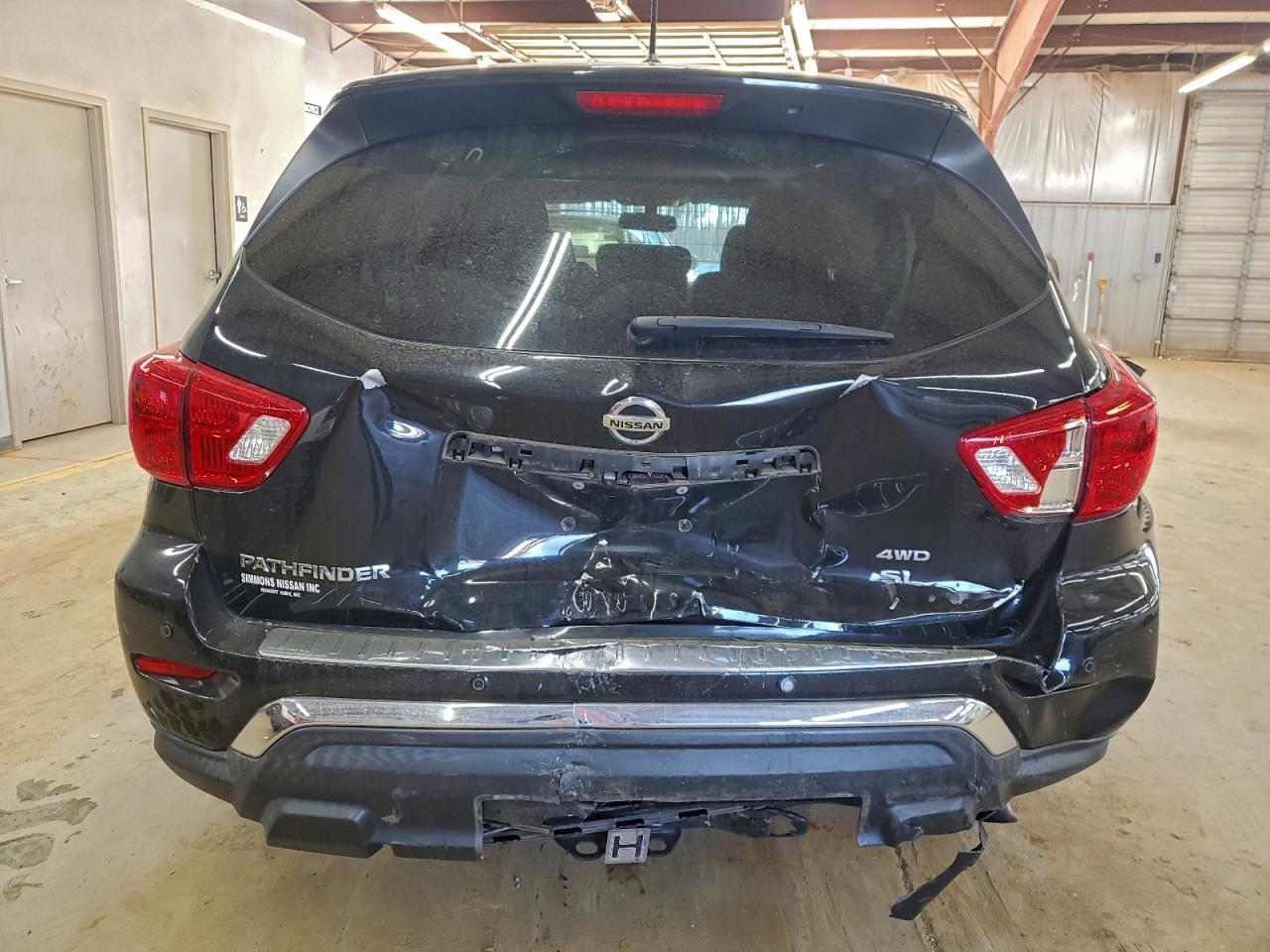 2017 NISSAN PATHFINDER
