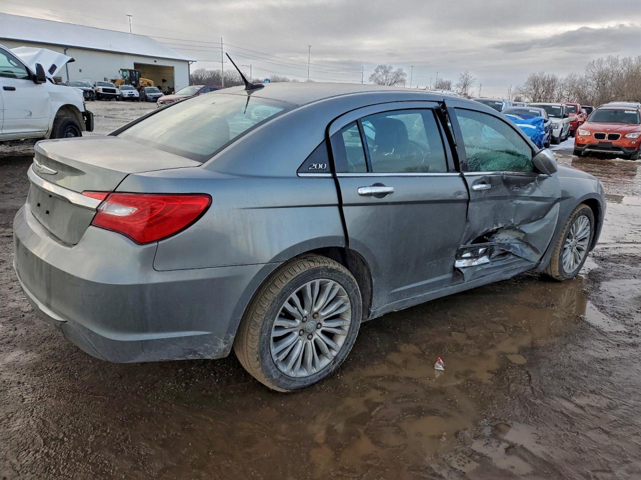 2013 CHRYSLER 200