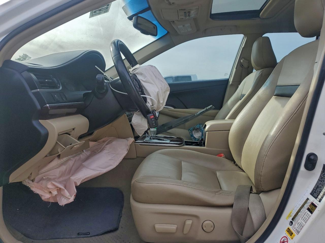 2014 TOYOTA CAMRY