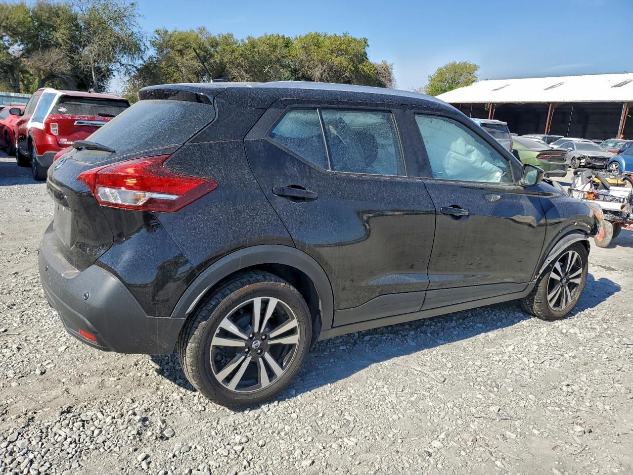 2020 NISSAN KICKS