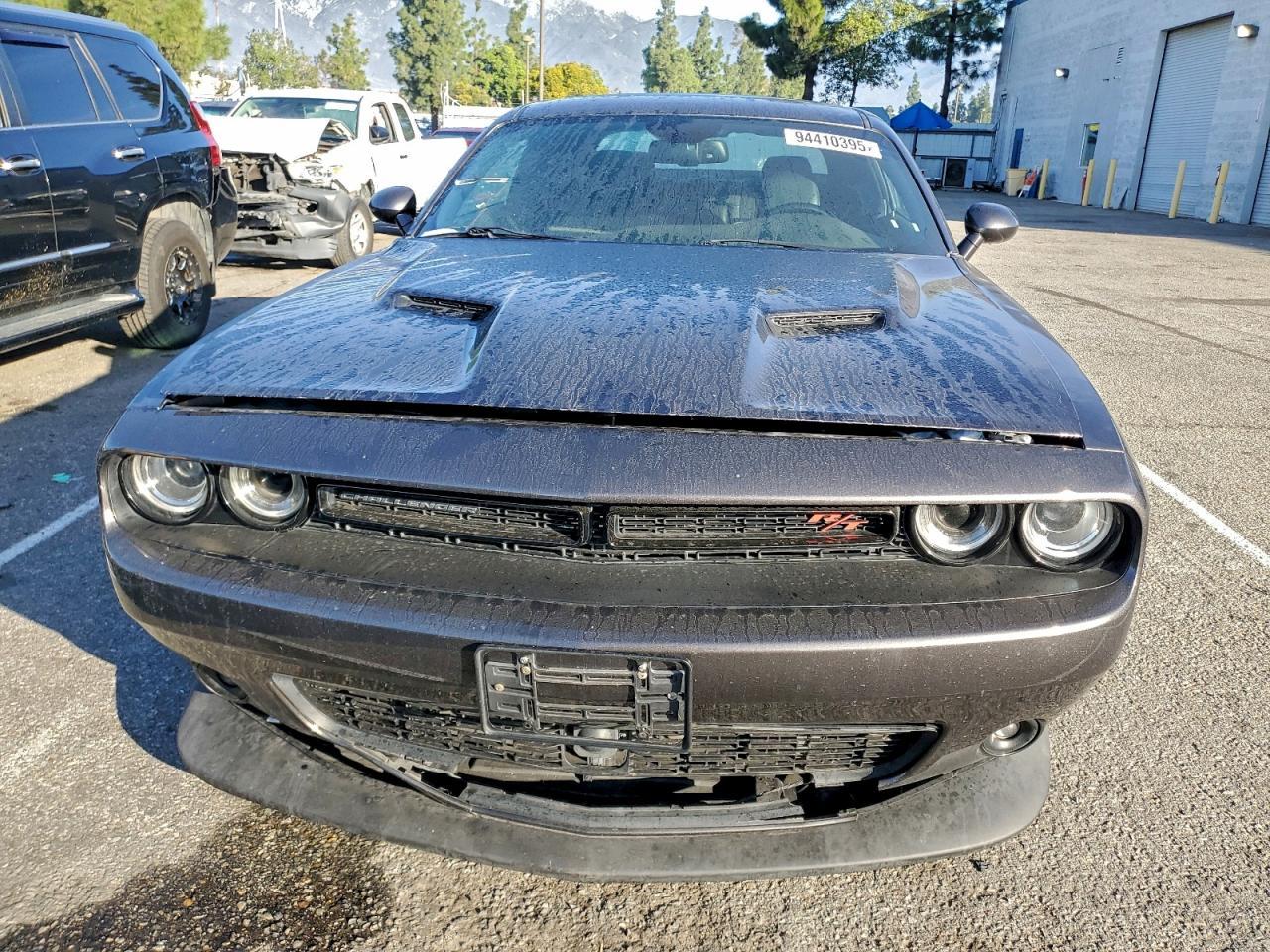 2016 DODGE Challenger