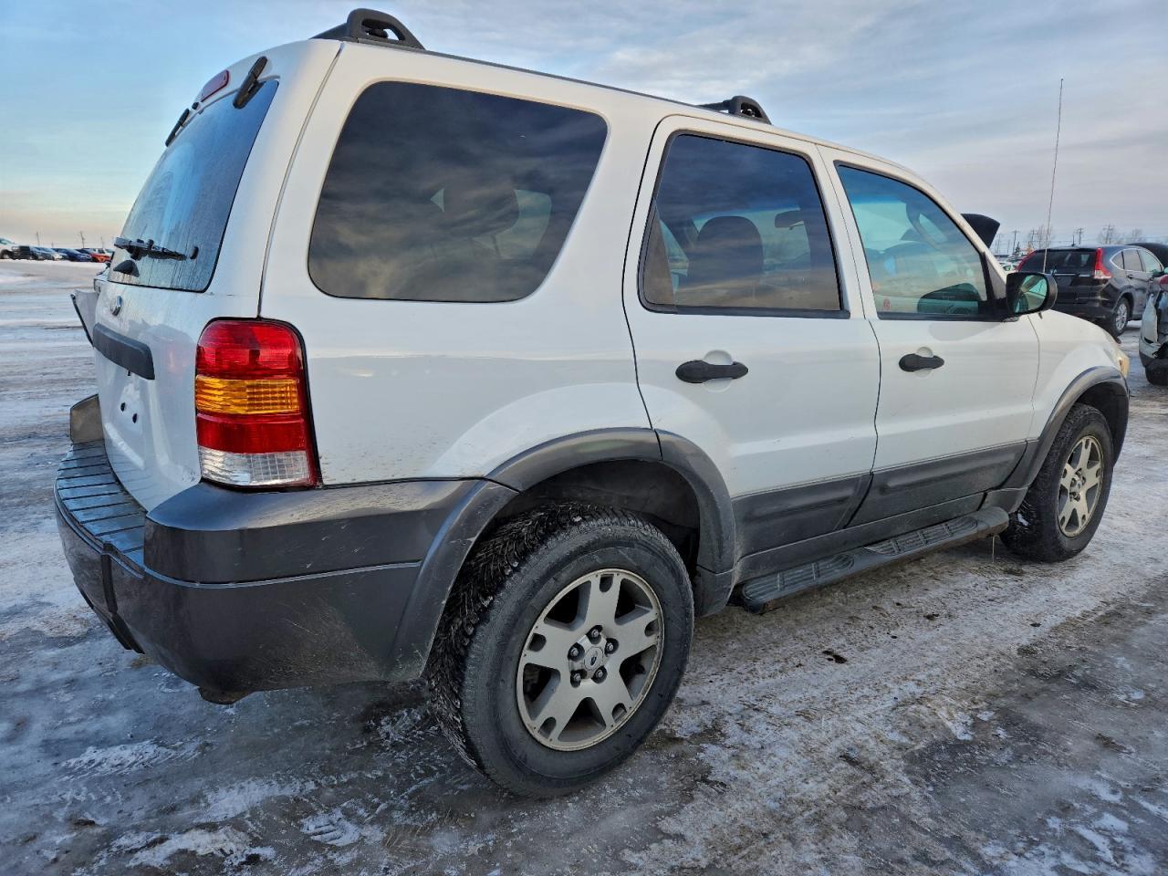 2005 FORD ESCAPE