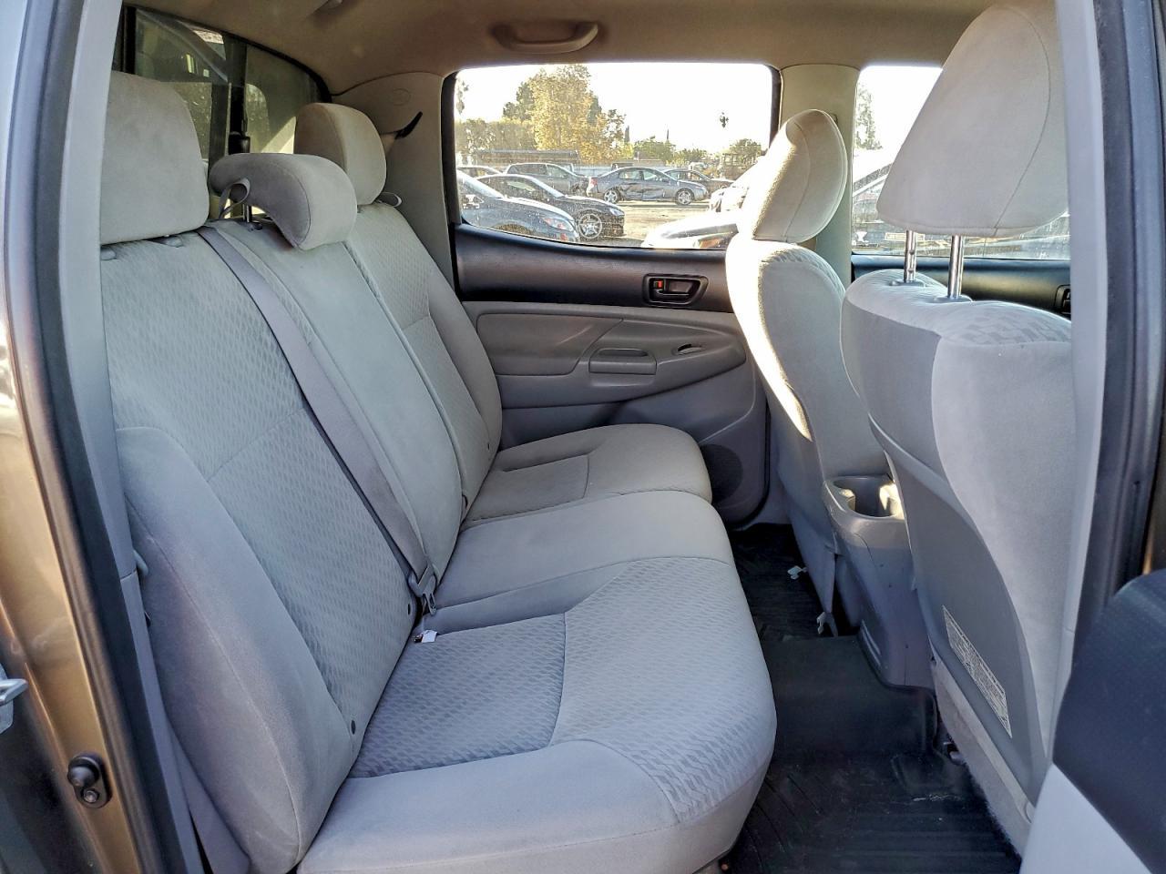 2011 TOYOTA TACOMA