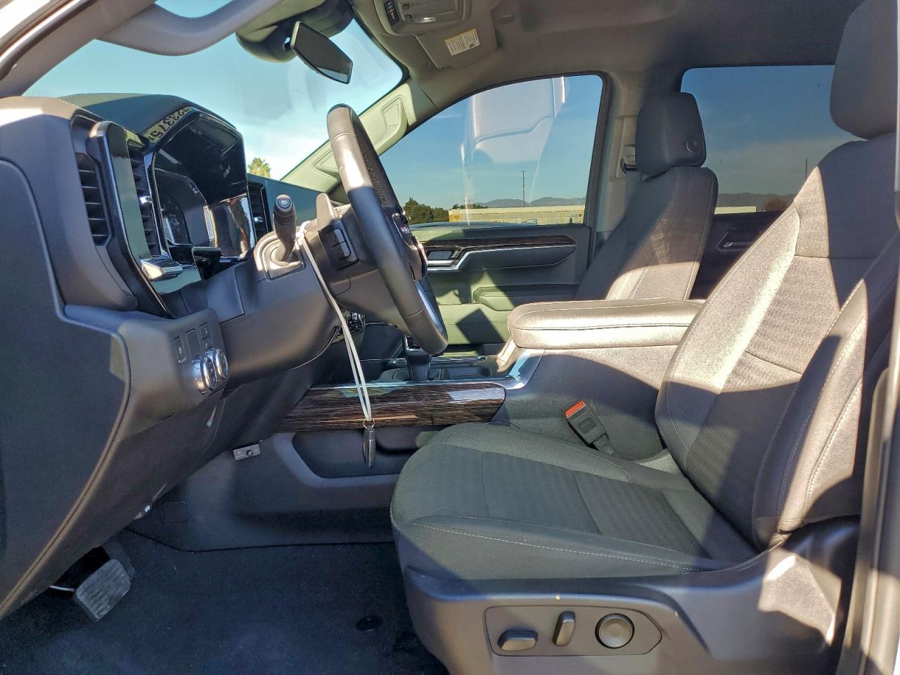 2025 GMC Sierra