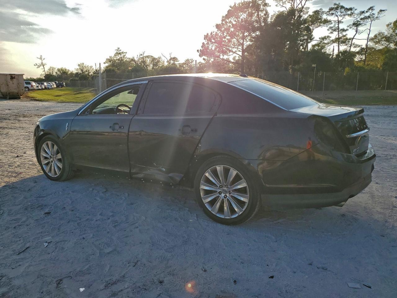 2015 LINCOLN MKS