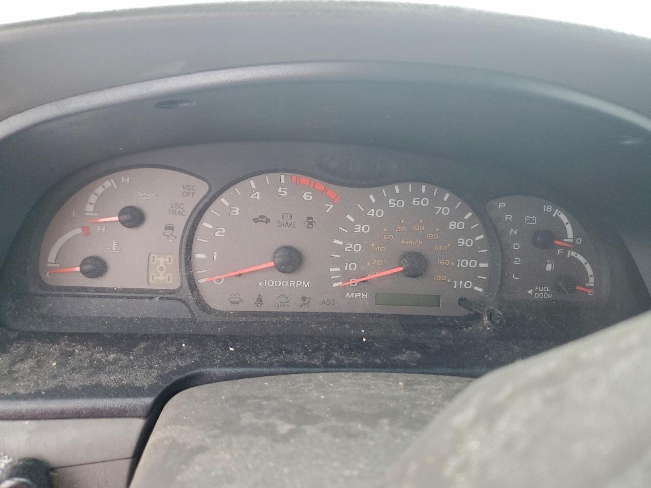 2001 TOYOTA Sequoia