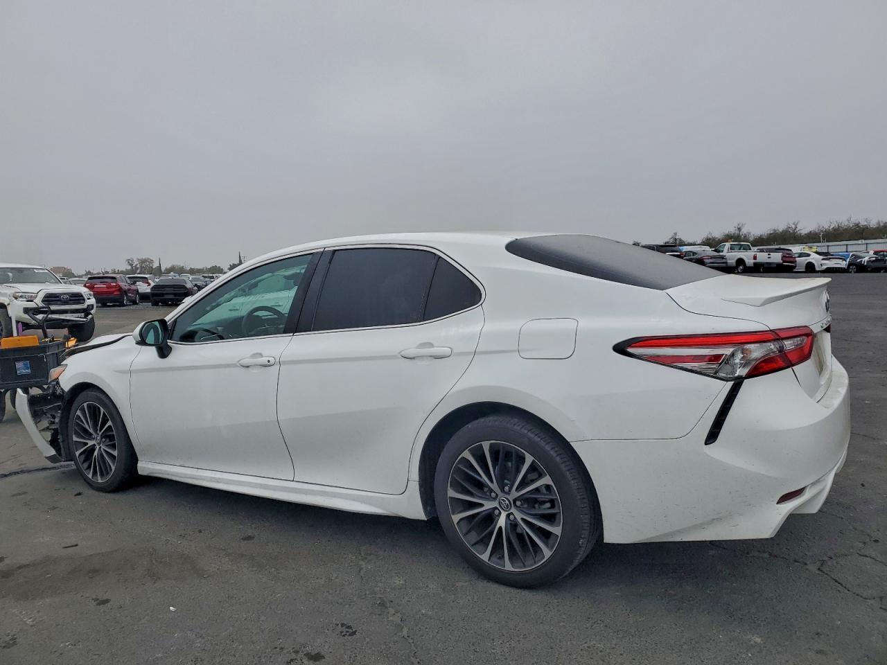 2018 TOYOTA CAMRY