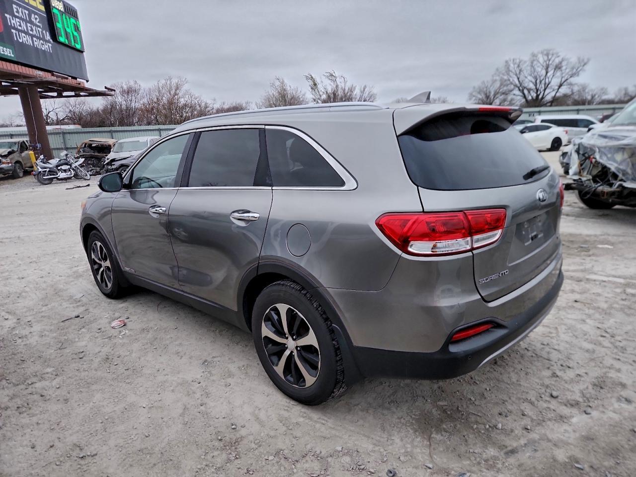 2016 KIA SORENTO