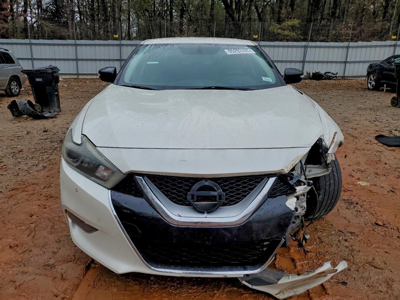 2017 NISSAN Maxima