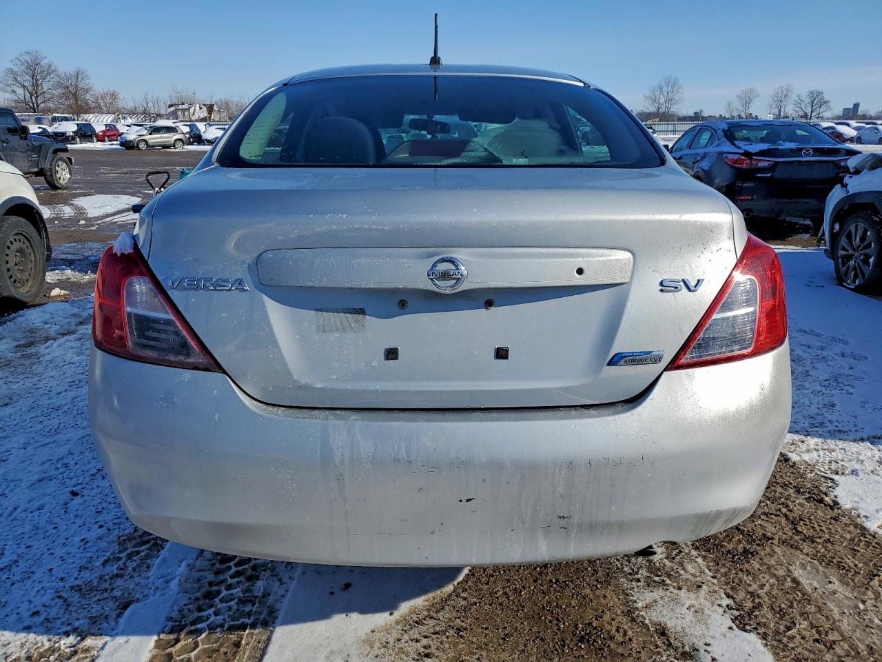2012 NISSAN VERSA