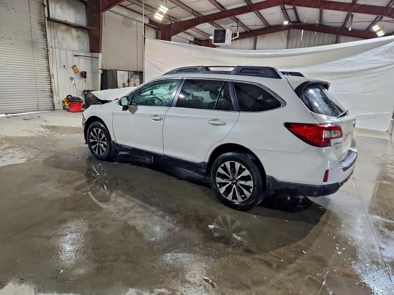 2015 SUBARU Outback