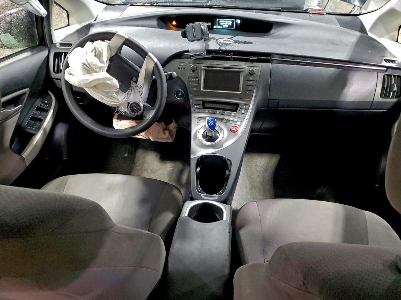 2015 TOYOTA PRIUS