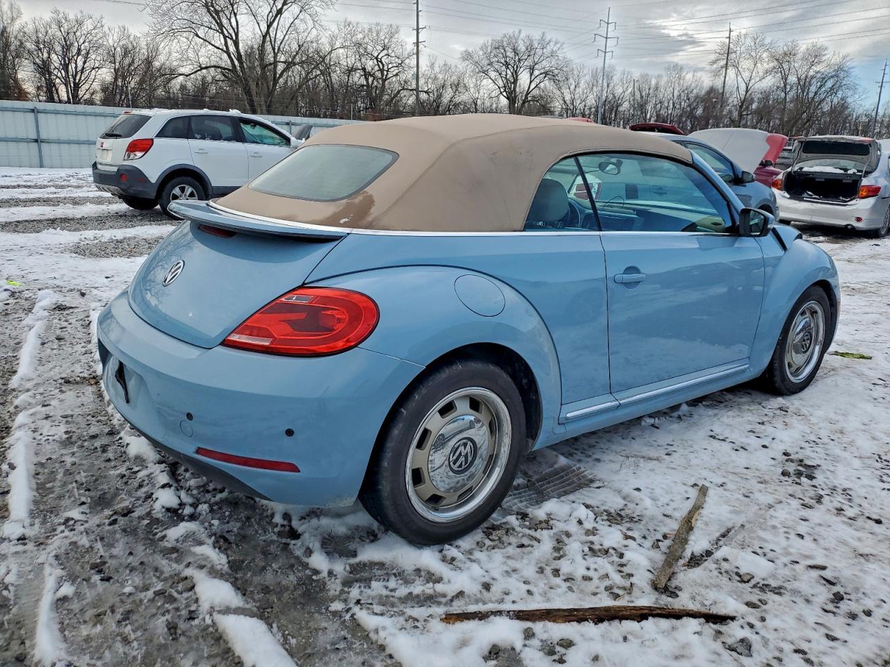 2015 VOLKSWAGEN Beetle