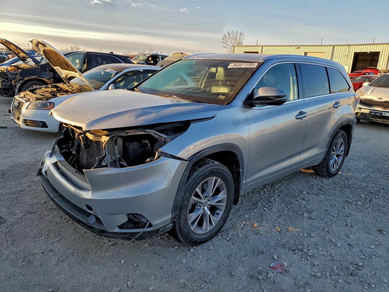 2015 TOYOTA HIGHLANDER