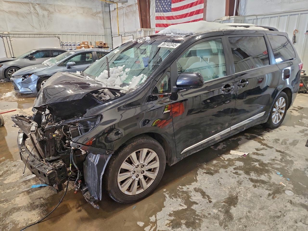 2017 TOYOTA SIENNA