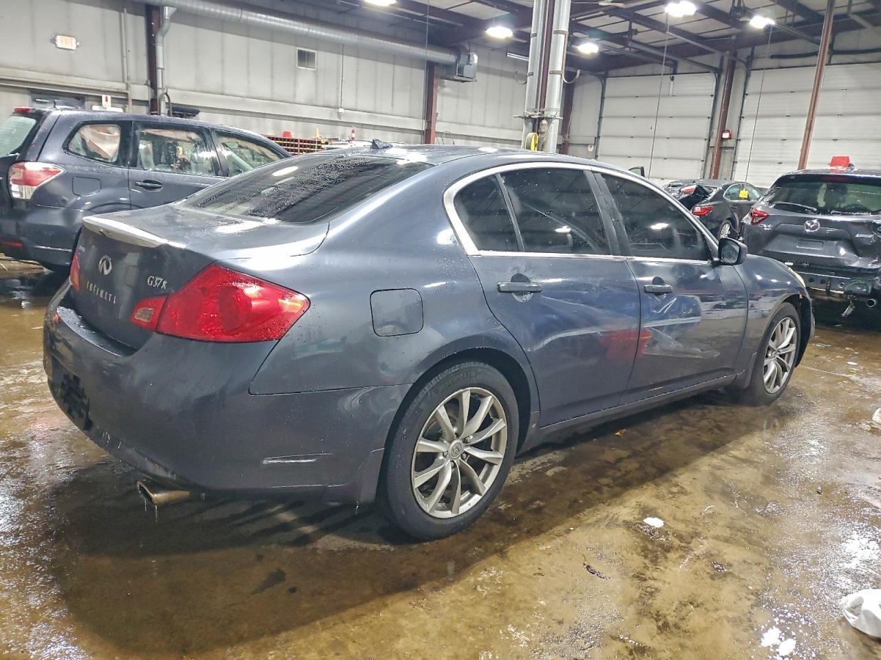 2010 INFINITI G37