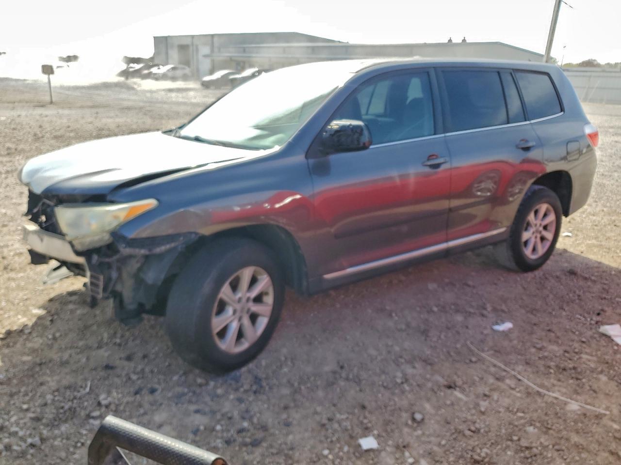 2011 TOYOTA HIGHLANDER