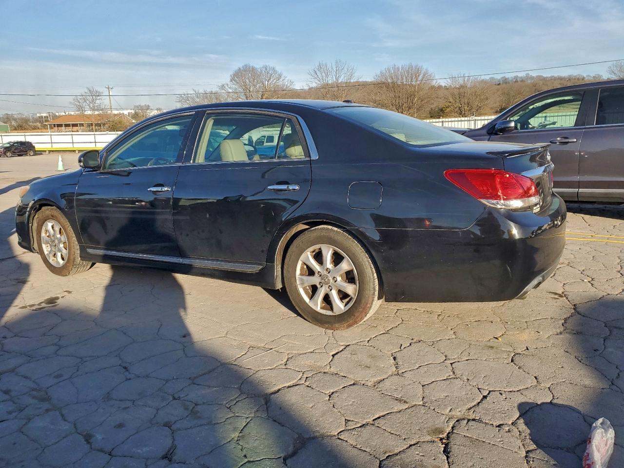 2011 TOYOTA Avalon