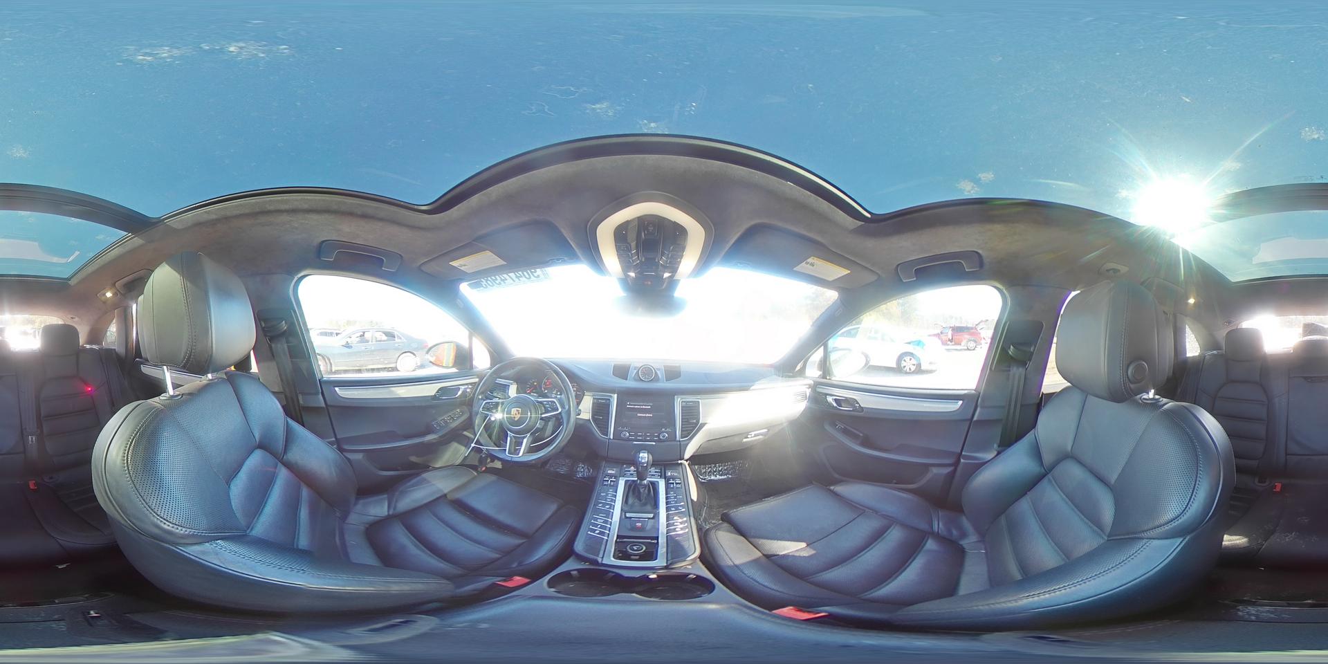 2017 PORSCHE Macan