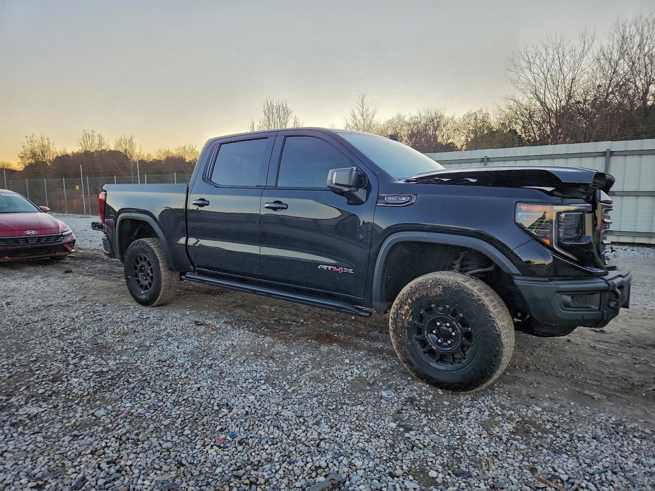 2024 GMC Sierra