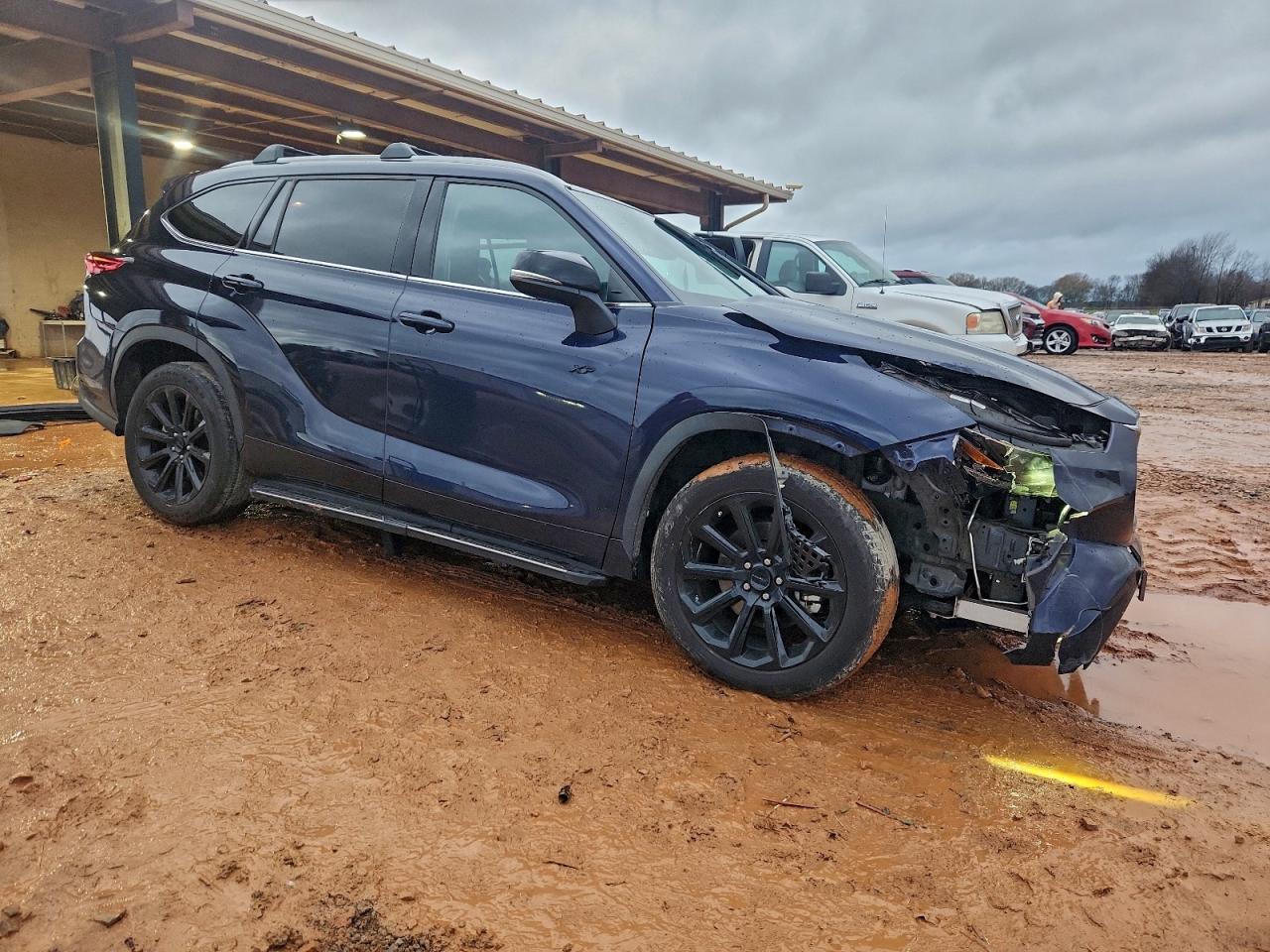 2022 TOYOTA HIGHLANDER