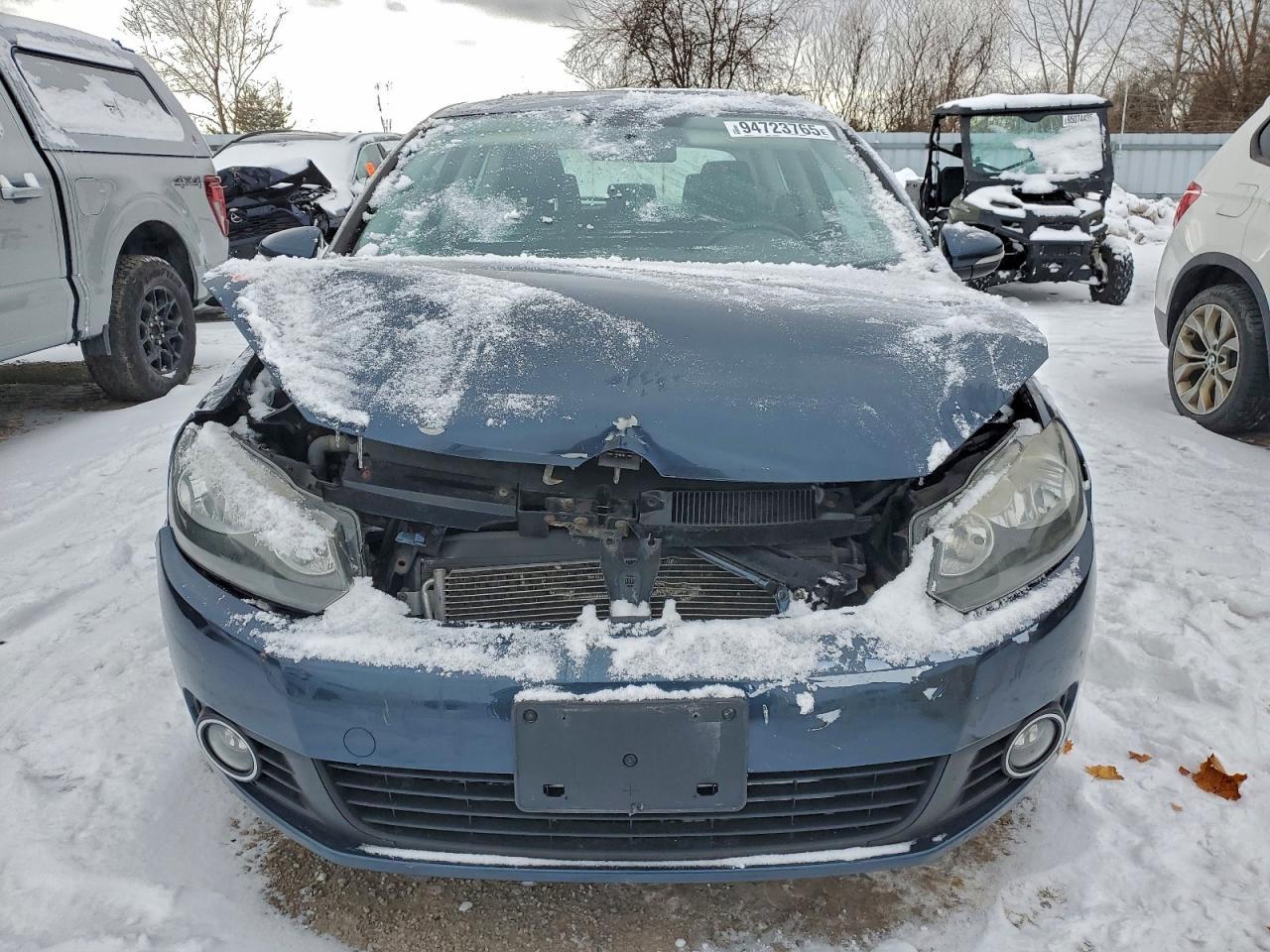 2011 VOLKSWAGEN GOLF